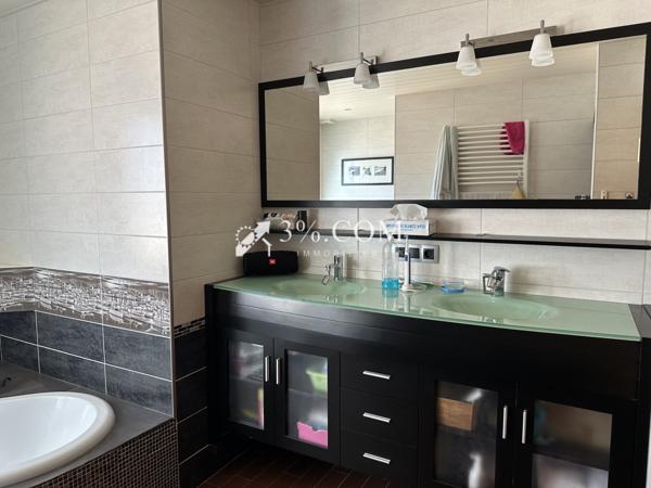 Maison 7 pièce(s) 4 chambre(s) 164 m²