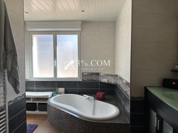 Maison 7 pièce(s) 4 chambre(s) 164 m²