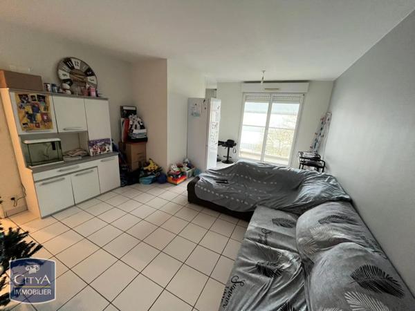 Appartement à louer 2 pièces 48.15m² Allonnes (72700)