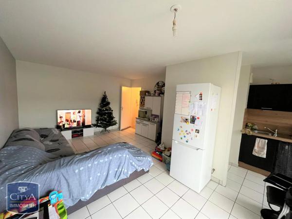 Appartement à louer 2 pièces 48.15m² Allonnes (72700)
