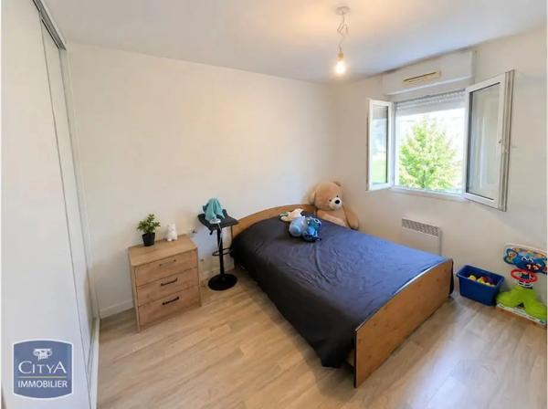 Appartement à louer 2 pièces 48.15m² Allonnes (72700)