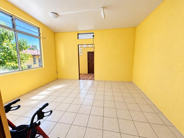 INVESTISSEURS – IMMEUBLE À FORT POTENTIEL AVEC LOCAL COMMERCIAL ET LOGEMENTS