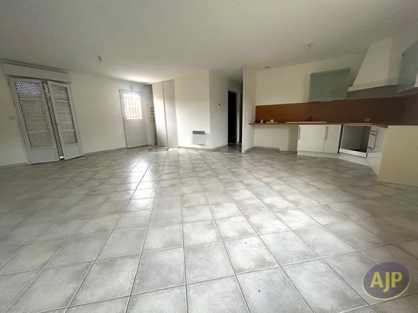 Location maison Peujard : 950 € - AJP Immobilier Saint Andre de Cubzac