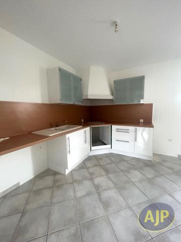 Location maison Peujard : 950 € - AJP Immobilier Saint Andre de Cubzac