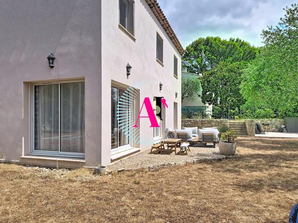 Grasse Saint-Jacques Sud | Maison 116 m² – 4 chambres – Terrain piscinable