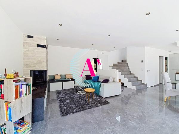 Grasse Saint-Jacques Sud | Maison 116 m² – 4 chambres – Terrain piscinable