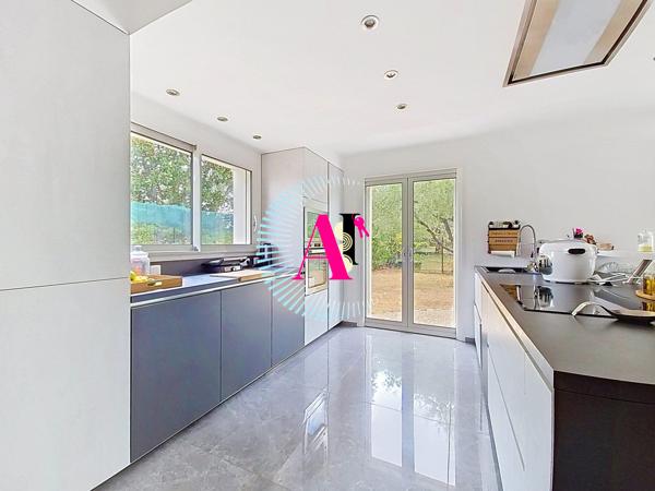 Grasse Saint-Jacques Sud | Maison 116 m² – 4 chambres – Terrain piscinable