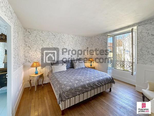 MAISON CENTRE VILLE AVEC GARAGE ET JARDIN