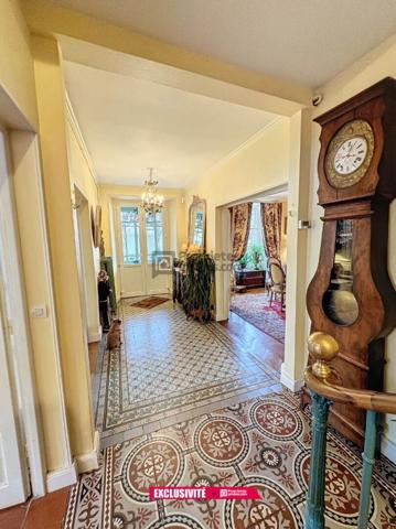 MAISON CENTRE VILLE AVEC GARAGE ET JARDIN