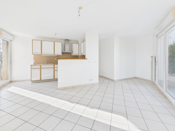 Corbeil-Essonnes (91100) À vendre : Superbe 2 pièces en plein cœur du centre-ville !