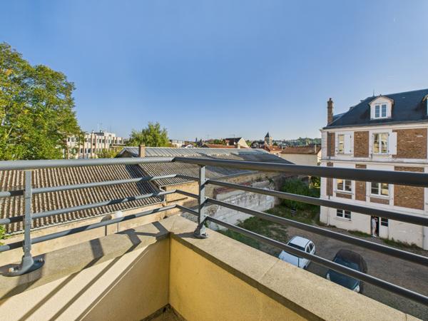 Corbeil-Essonnes (91100) À vendre : Superbe 2 pièces en plein cœur du centre-ville !