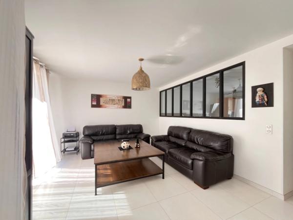 Belle Maison T6 Récente A la ville aux dames – 4 Chambres – Jardin Clos – Garage – Quartier Résidentiel