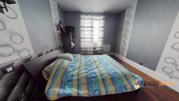 Maison de caractère de 200m2 sur 2700m2 de terrain avec dépendances