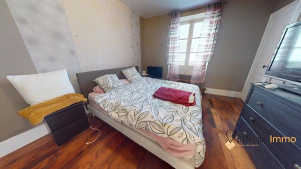 Maison de caractère de 200m2 sur 2700m2 de terrain avec dépendances