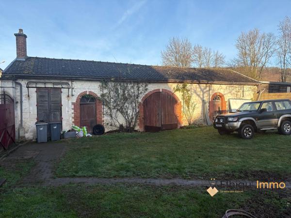 Maison de caractère de 200m2 sur 2700m2 de terrain avec dépendances