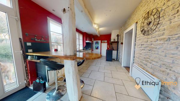 Maison de caractère de 200m2 sur 2700m2 de terrain avec dépendances