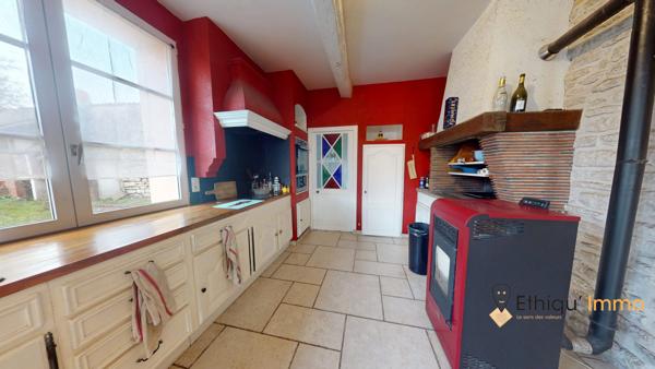 Maison de caractère de 200m2 sur 2700m2 de terrain avec dépendances