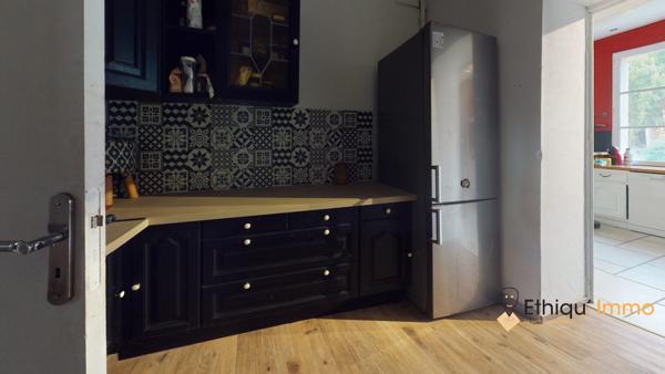 Maison de caractère de 200m2 sur 2700m2 de terrain avec dépendances