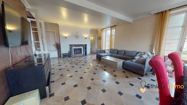 Maison de caractère de 200m2 sur 2700m2 de terrain avec dépendances