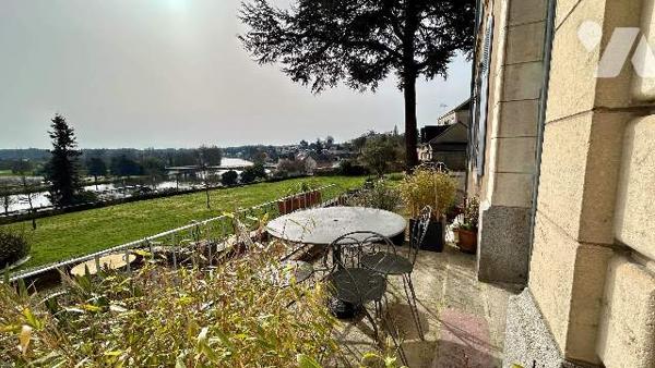 BEL APPARTEMENT VUE SUR RIVIERE