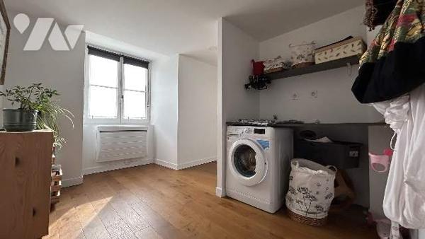 BEL APPARTEMENT VUE SUR RIVIERE