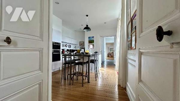 BEL APPARTEMENT VUE SUR RIVIERE