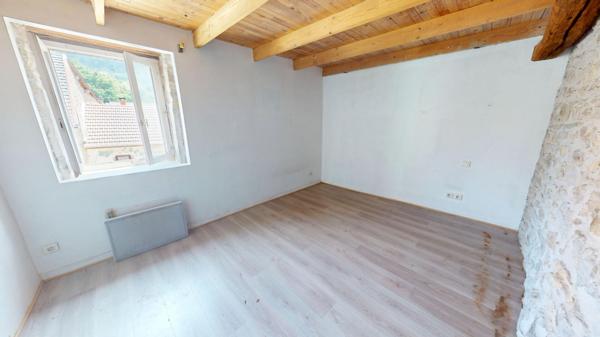 Maison Vertrieu 10 pièce(s) 240 m2