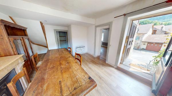 Maison Vertrieu 10 pièce(s) 240 m2