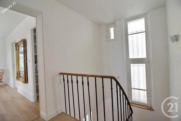 Maison à vendre  6 pièces - 145 m 2   CHATEAU THIERRY  - 02