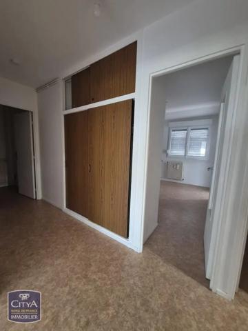 Appartement à louer 2 pièces 55.26m² Maubeuge (59600)