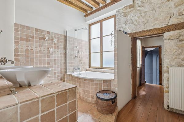 Vente Appartement de luxe Paris 3 2 Pièces 67 m²