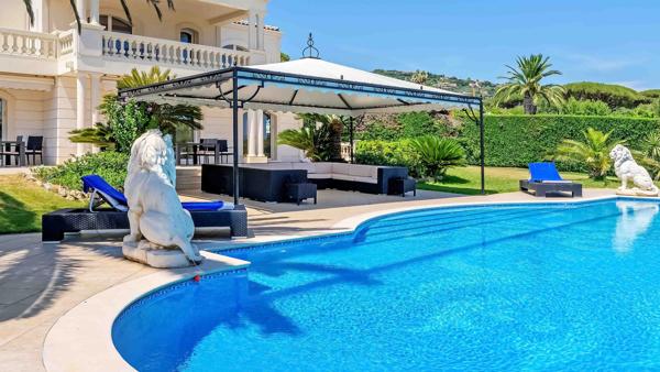 Vente Maison de maître Grimaud 10 Pièces 306 m²