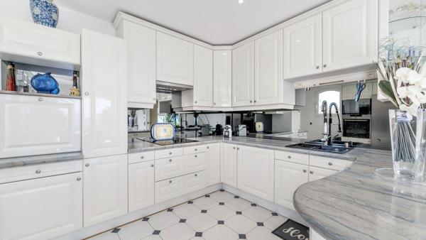 Vente Maison de maître Grimaud 10 Pièces 306 m²