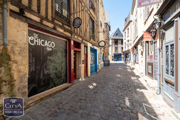 Local commercial à vendre 82.61m²