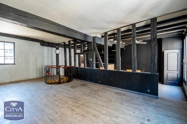 Local commercial à vendre 82.61m²