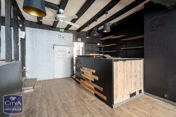 Local commercial à vendre 82.61m²