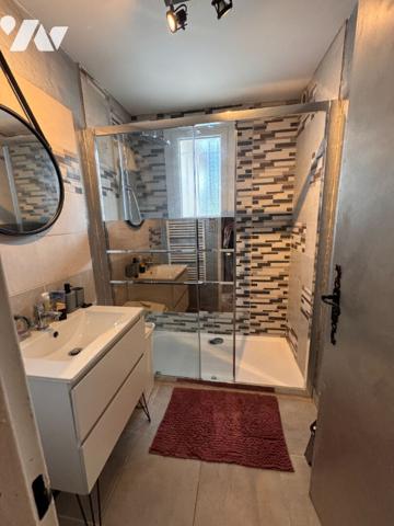 Maison de plain pied avec piscine proche centre ville