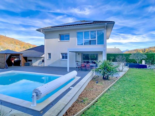 À vendre SPLENDIDE MAISON MODERNE AVEC PISCINE ET PRESTATIONS HAUT DE GAMME – MONNETIER-MORNEX