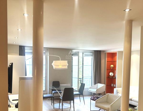 "Paris 6ème Mabillon" Superbe appartement de 3 pièces meublé de 76 m² entièrement rénové ! Loyer 3 800 €/mois charges comprises **  - Référence  28326