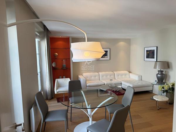 "Paris 6ème Mabillon" Superbe appartement de 3 pièces meublé de 76 m² entièrement rénové ! Loyer 3 800 €/mois charges comprises **  - Référence  28326