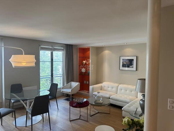 "Paris 6ème Mabillon" Superbe appartement de 3 pièces meublé de 76 m² entièrement rénové ! Loyer 3 800 €/mois charges comprises **  - Référence  28326