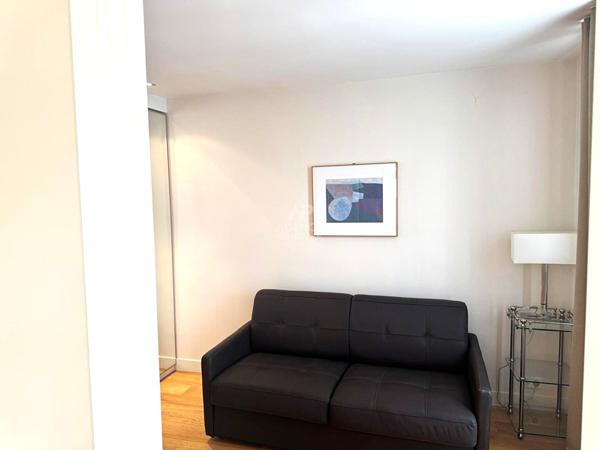 "Paris 6ème Mabillon" Superbe appartement de 3 pièces meublé de 76 m² entièrement rénové ! Loyer 3 800 €/mois charges comprises **  - Référence  28326