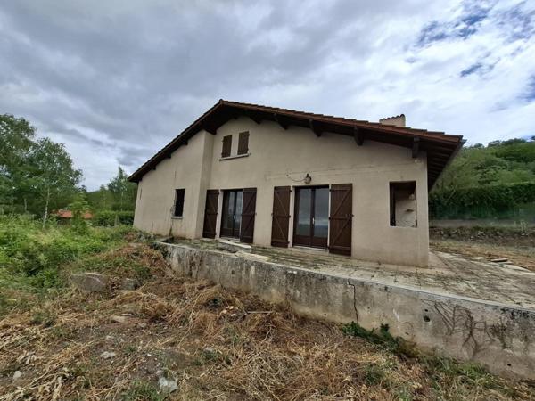 Maison à vendre - 4 pièces - VEYRE MONTON (63) - 295 000 euros