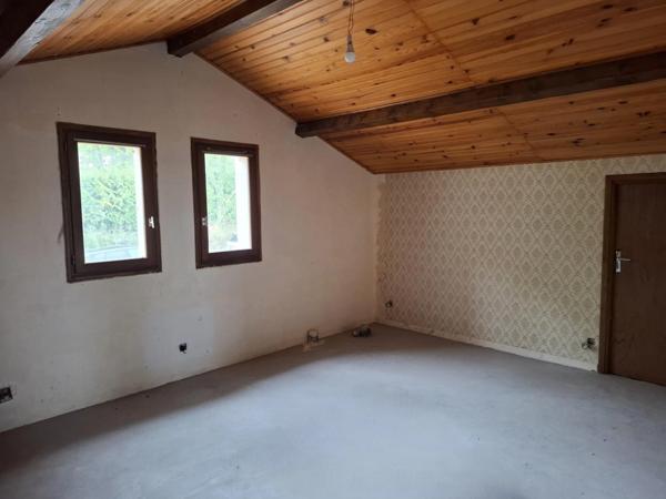 Maison à vendre - 4 pièces - VEYRE MONTON (63) - 295 000 euros