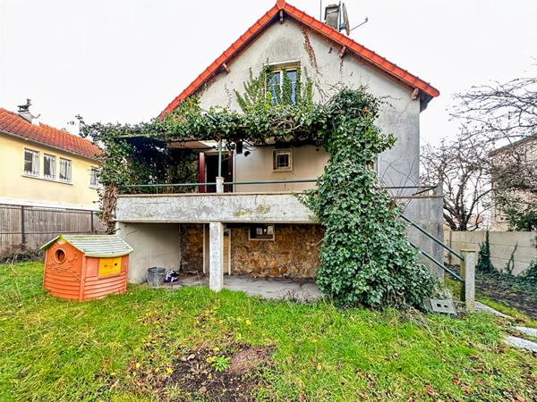 Maison 5 pièces sur terrain de 430 m² ,Verrières-le-Buisson entre le Centre-Ville et la Coulée Verte.