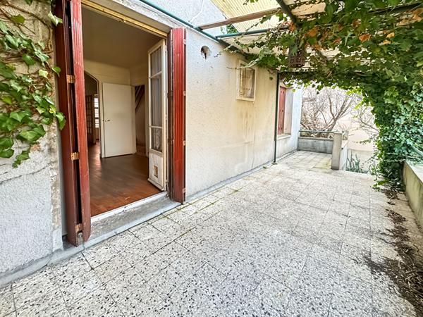 Maison 5 pièces sur terrain de 430 m² ,Verrières-le-Buisson entre le Centre-Ville et la Coulée Verte.