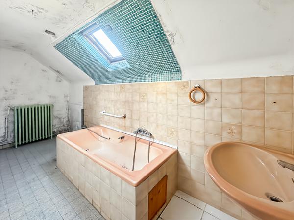 Maison 5 pièces sur terrain de 430 m² ,Verrières-le-Buisson entre le Centre-Ville et la Coulée Verte.