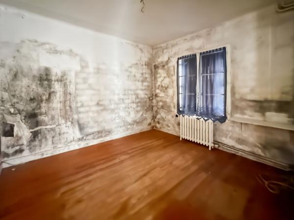 Maison 5 pièces sur terrain de 430 m² ,Verrières-le-Buisson entre le Centre-Ville et la Coulée Verte.