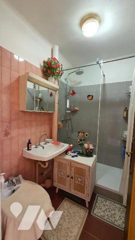 VIAGER OCCUPÉ - TROIS PIÉCES DERNIER ÉTAGE GARAGE ET CAVE.