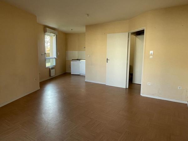 STUDIO NON MEUBLE - RUE DES BANCHAIS -